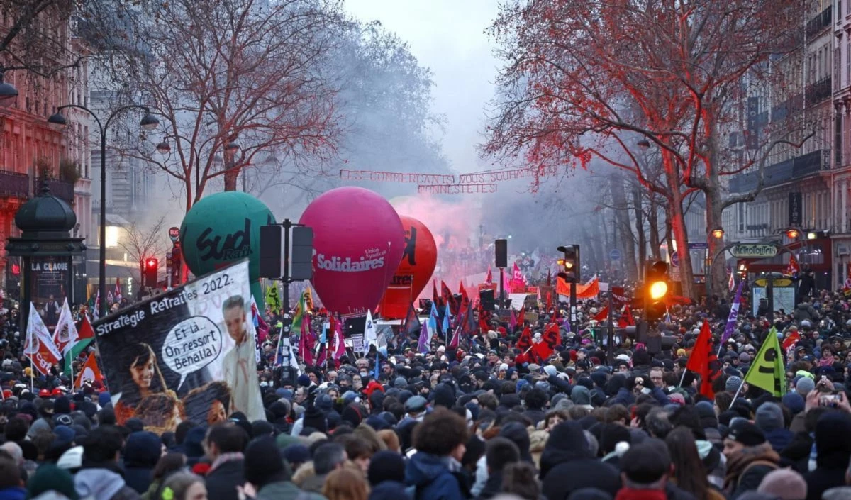 Continúan los disturbios en Francia.