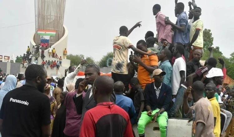 Partidario del golpe de Estado en Níger.