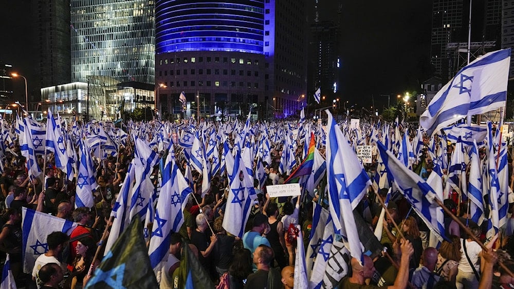 Colonos israelíes en  calles de 