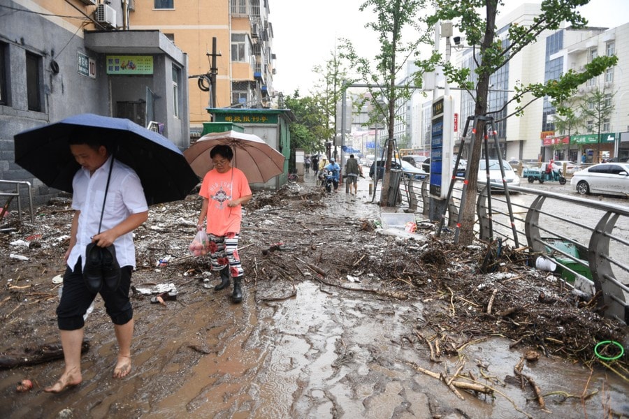 Lluvias extremas dejan inundaciones y muerte en Beijing, China. Foto: Xinhua. 