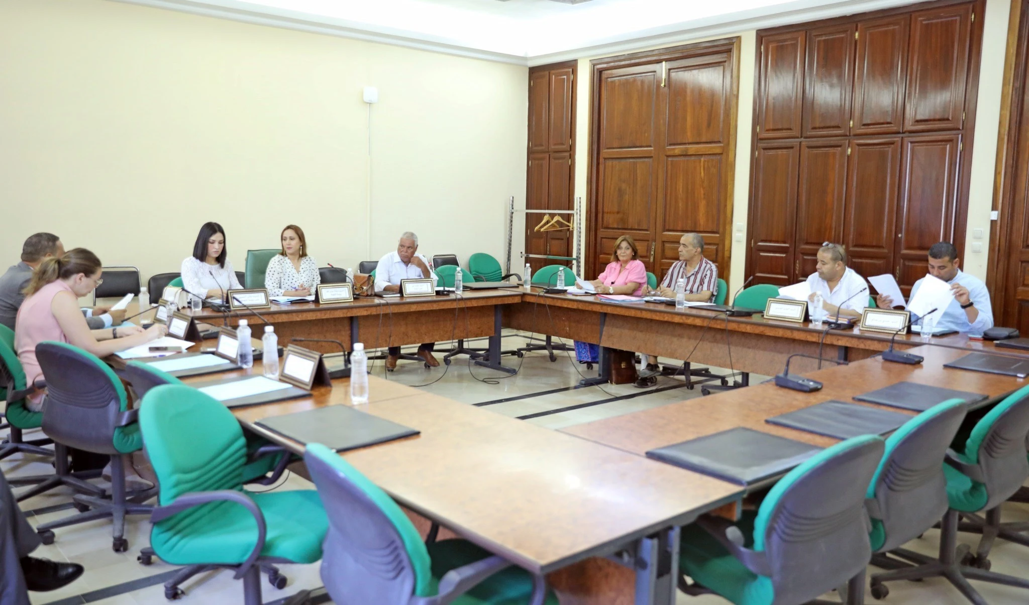 Sesión del Comité de Derechos y Libertades del parlamento tunecino.