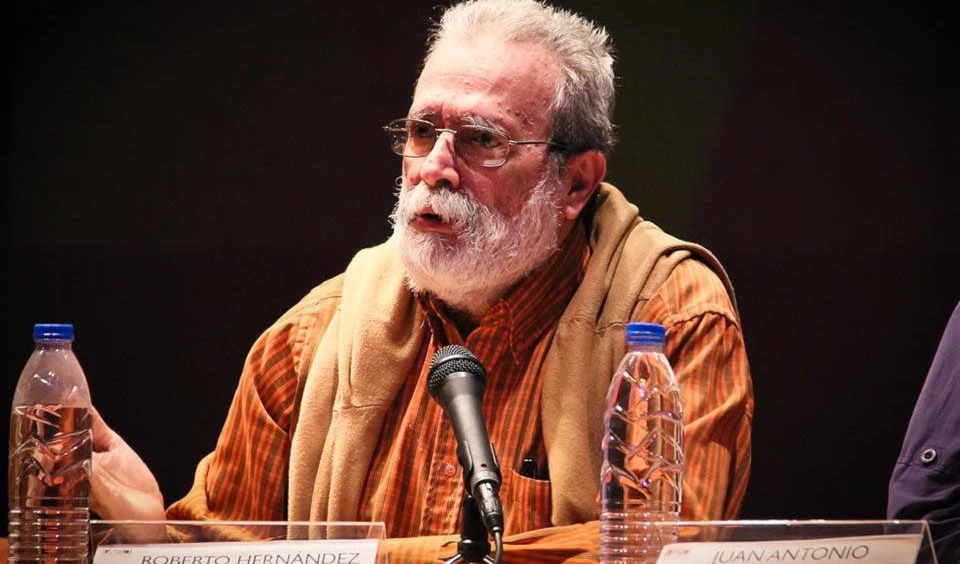 Venezuela despide al intelectual Roberto Hernández Montoya