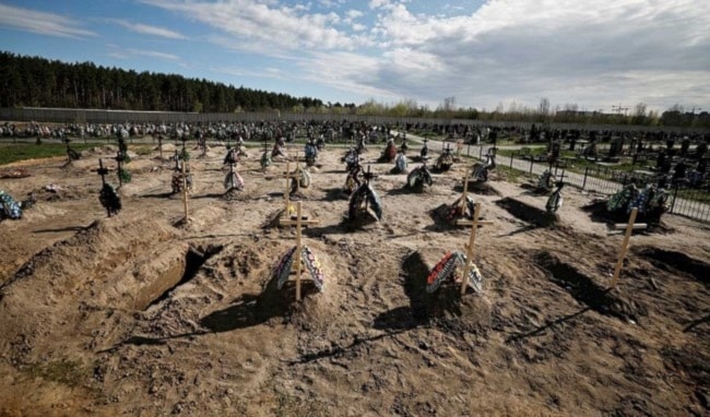 Ucrania:120 mil tumbas abiertas tras el contraataque
