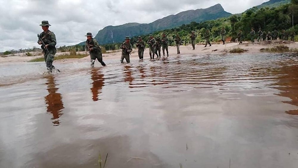 Con la Operación Autana, la FANB logró neutralizar a más de 40 campamentos ilegales en esa área protegida, fronteriza con Colombia y Brasil. 