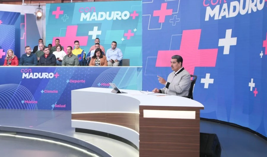 Maduro tuvo un momento para recordar a Fidel Castro y a Hugo Chávez, a quienes catalogó como los fundadores de una relación ejemplar de solidaridad desinteresada, de hermanos verdaderos.