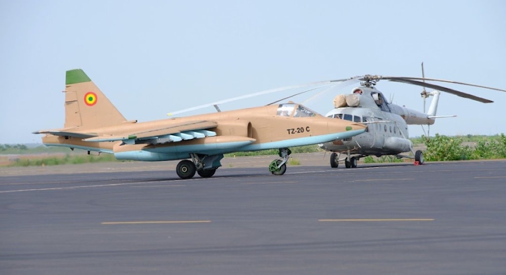 Aviones y helicópteros de combate salieron de Malí y Burkina Faso hacia Níger.