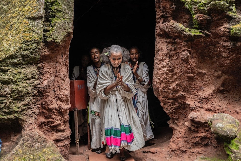 La tradición del Ashenda llega a las calles de Etiopía. Foto: AFP. 