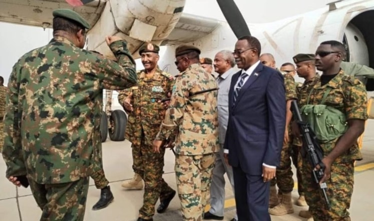 Comandante del ejército de Sudán marcha de gira por varios países