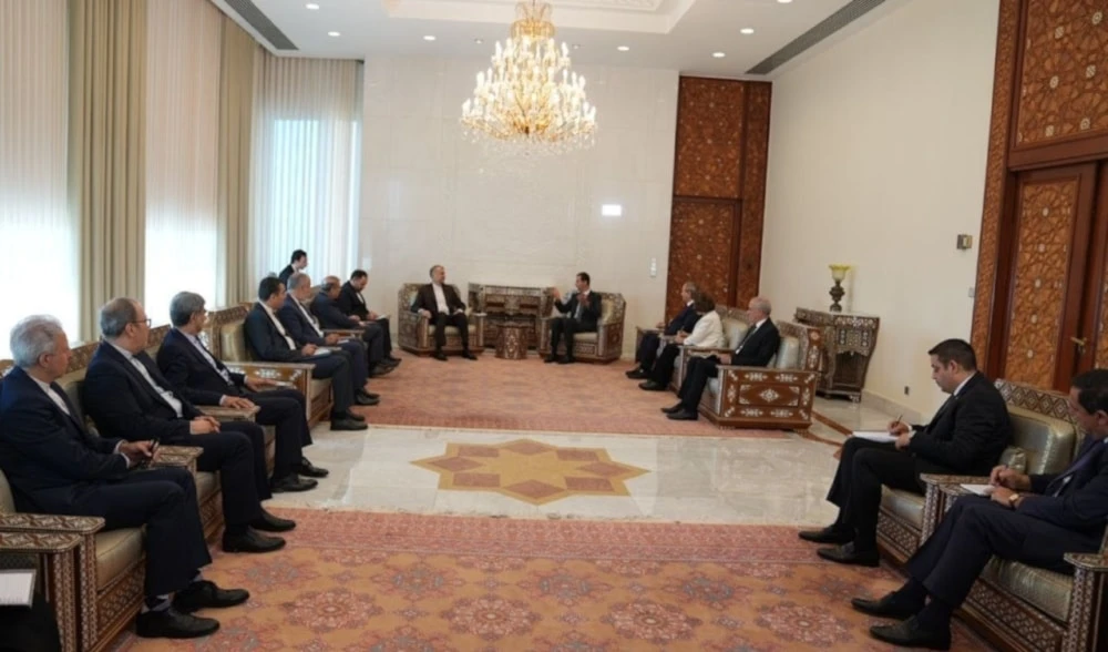 El presidente sirio recibió al Ministro de Asuntos Exteriores iraní en el Palacio del Pueblo, de Damasco.