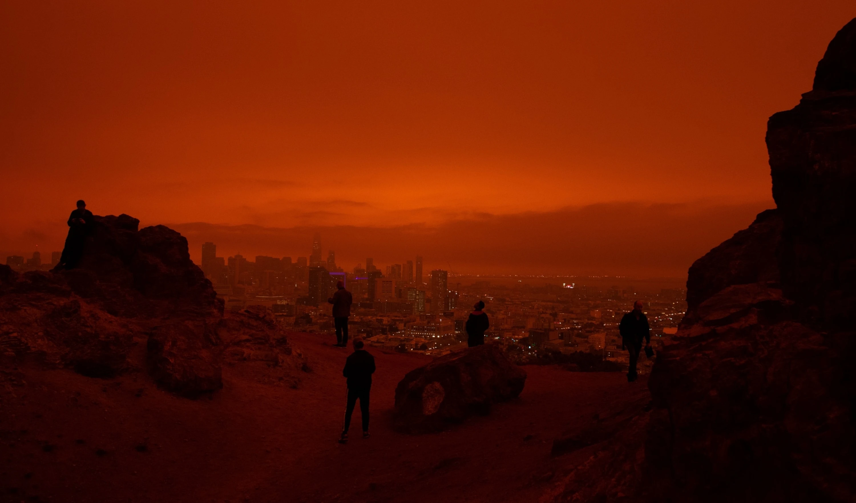 El mundo se quema (Foto de Patrick Perkins en Unsplash)