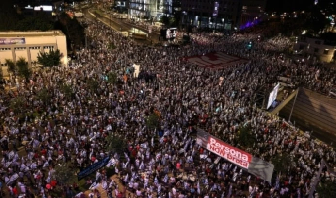 Decenas de miles de colonos protestan contra el gobierno de Netanyahu