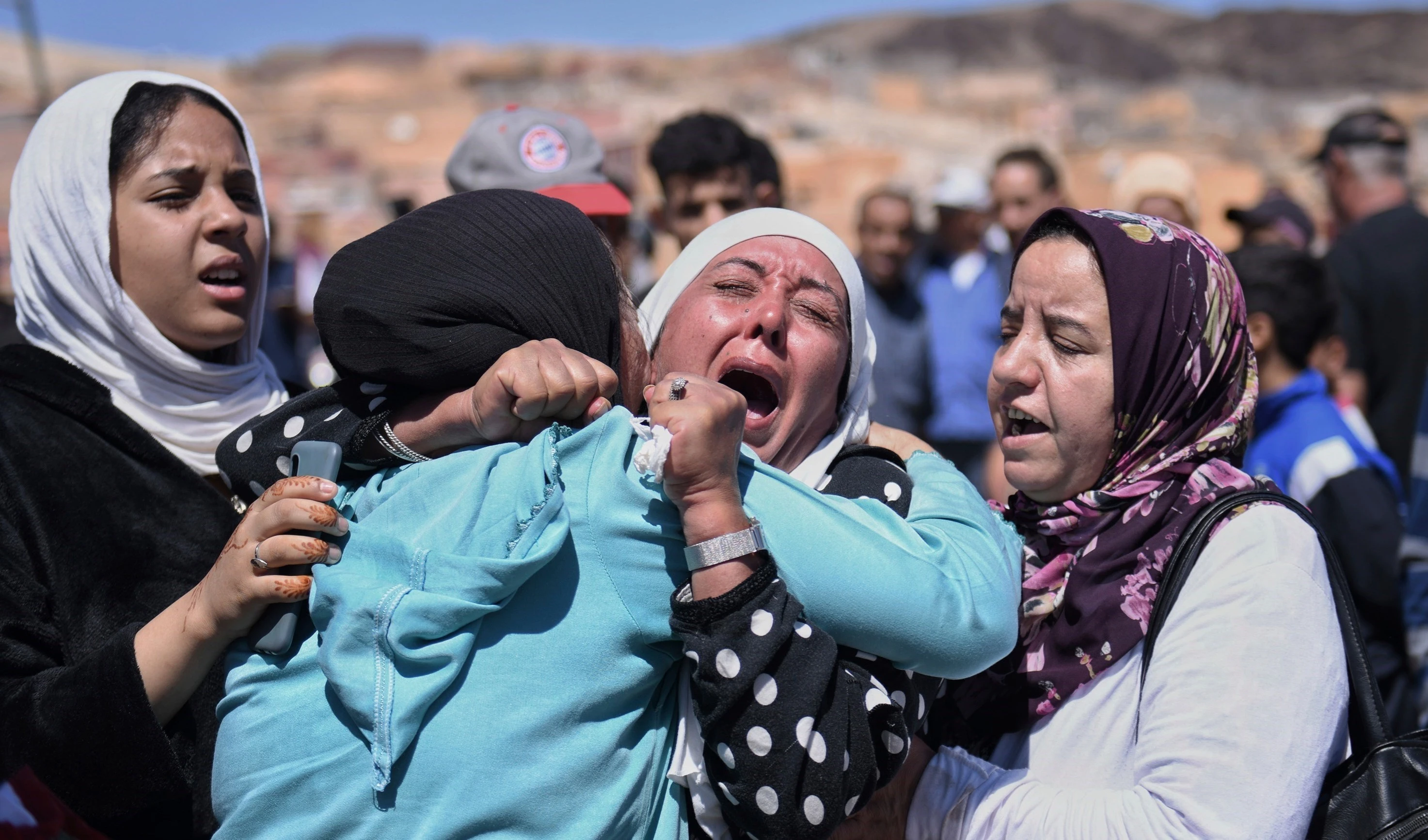 Marruecos sigue bajo el impacto del terremoto más violento que jamás haya experimentado, de magnitud 7 en la escala de Richter, según el Centro Nacional de Investigaciones Científicas y Técnicas.