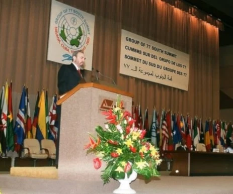 Fidel en la primera Cumbre del Sur: “Tenemos la obligación de dar un golpe de timón”