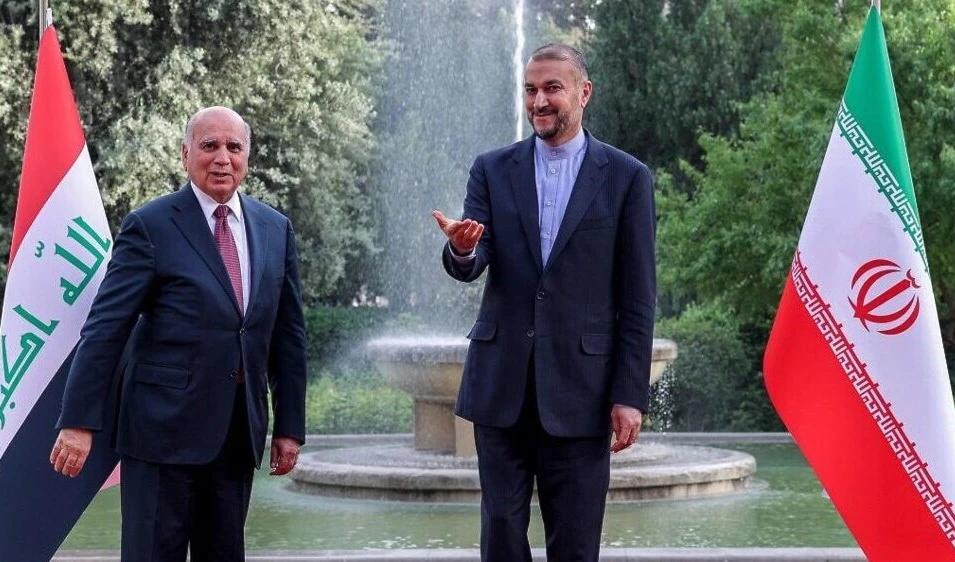 Encuentro entre los cancilleres de Irak e Irán en Teherán en mayo de 2023.