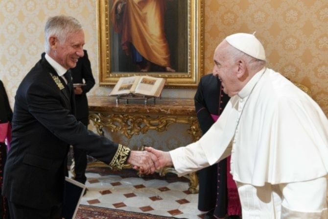 Papa Francisco se reúne con el nuevo embajador ruso en el Vaticano
