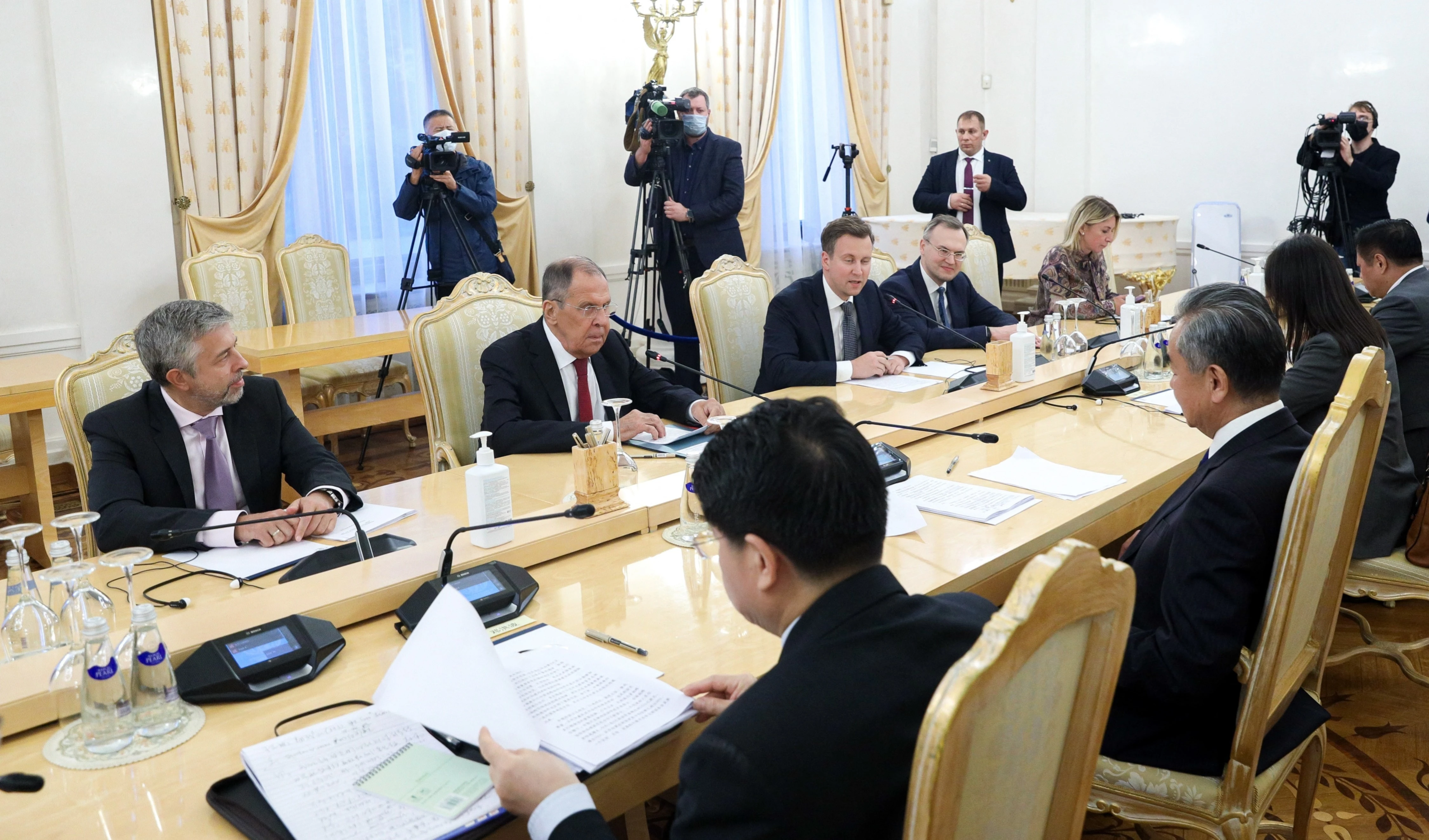 La reunión entre el canciller ruso Sergei Lavrov y el canciller chino Wang Yi en Moscú, 18 de septiembre 2023. (Foto: Ministerio de Relaciones Exteriores de Rusia)