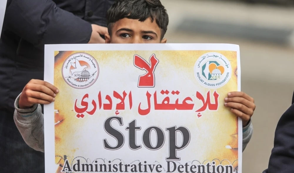 Cuatro prisioneros palestinos continúan en huelga de hambre Cuatro prisioneros palestinos continúan en huelga de hambre