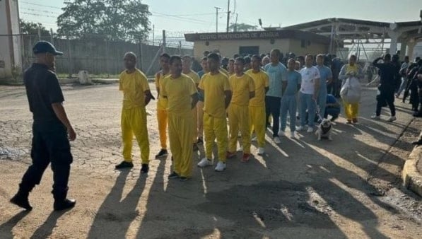 El centro penitenciario de Tocorón pasará a un proceso de reestructuración y será desalojado por completo, informó el Gobierno de Venezuela.