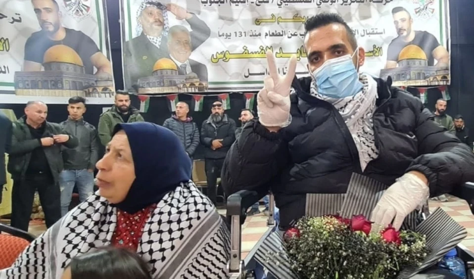 "Israel" transfiere a prisionero  Kayed Al-Fasfous a aislamiento "Israel" transfiere a prisionero  Kayed Al-Fasfous a aislamiento