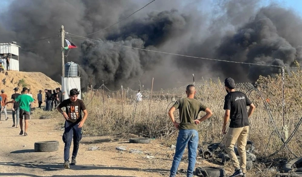 Como resultado del ataque enemigo, un adolescente recibió disparos y decenas de personas sufrieron asfixia.