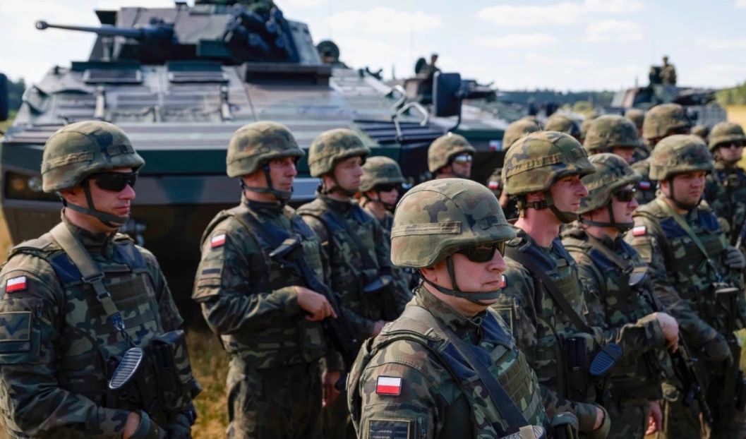 Polonia comprará más armamento nuevo con ayuda de Estados Unidos Polonia comprará más armamento nuevo con ayuda de Estados Unidos