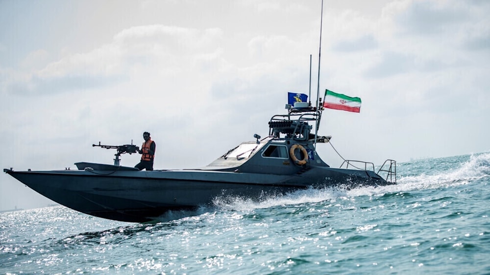 Iran realiza  desfile naval cerca de fuerzas estaunidenses en el Golfo
