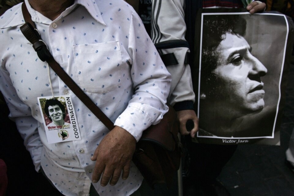 Dos militares juzgados por el asesinato de Víctor Jara están prófugos. Foto: AFP.