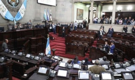 Líderes iberoamericanos exigen respeto a la democracia en Guatemala Líderes iberoamericanos exigen respeto a la democracia en Guatemala