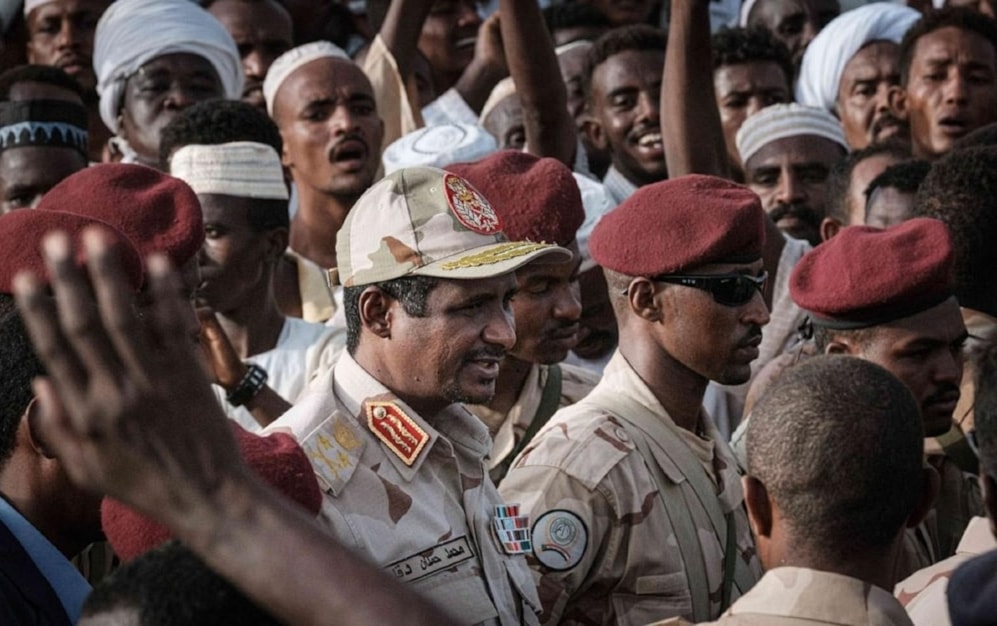 El comandante de las Fuerzas de Apoyo Rápido en Sudán, Muhammad Hamdan Dagalo, conocido como 