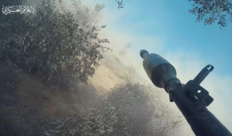 Las Brigadas Al-Qassam, el ala militar de Hamas, emboscaron de manera precisa el campamento de Bureij, en el centro de la Franja de Gaza.