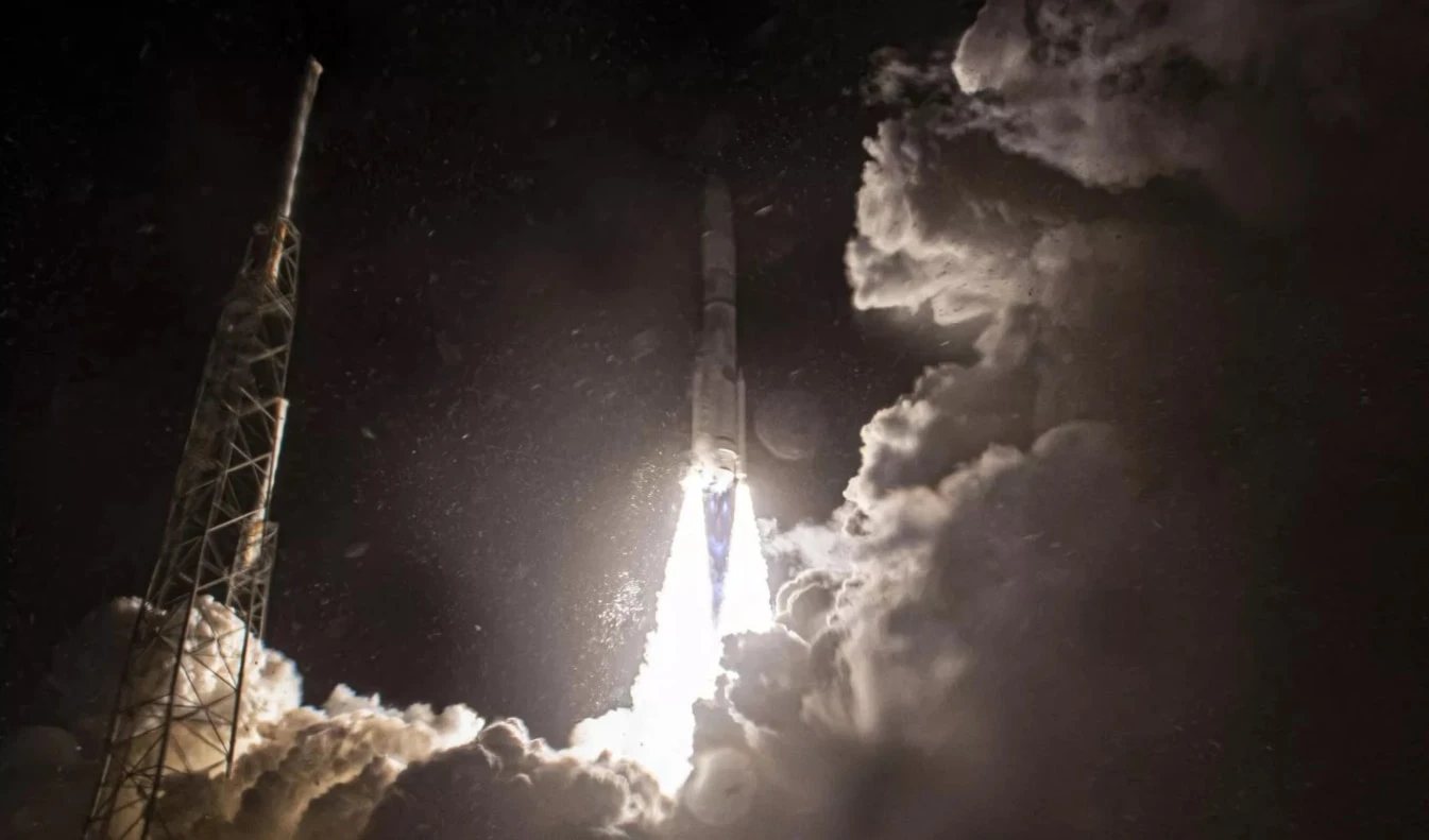 México defiende Proyecto Colmena a la Luna pese a fallas. Foto: AFP.