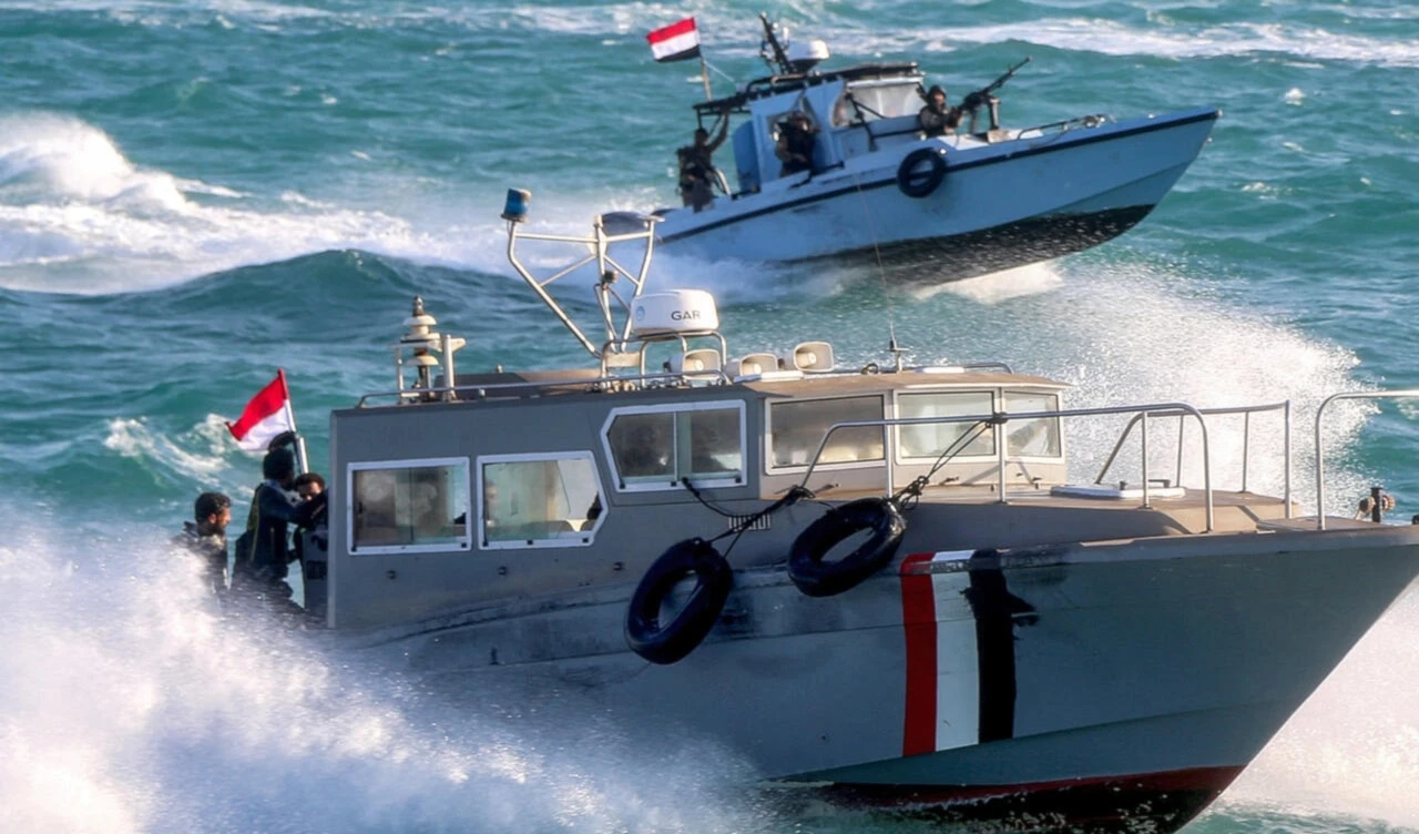 Yemen mantiene su asedio a todos los barcos que navegan por el mar Rojo con rumbo a los territorios ocupados, en respuesta a las agresiones de "Israel" contra los palestinos en Gaza.