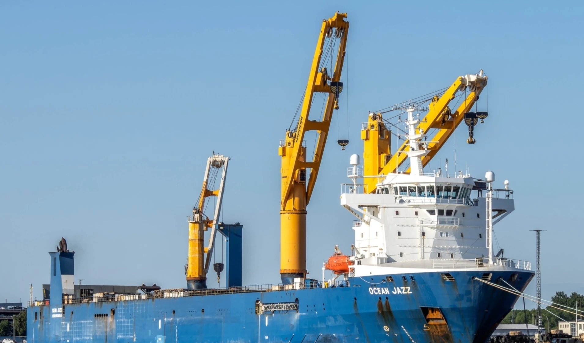 El carguero militar estadounidense Ocean Jazz.