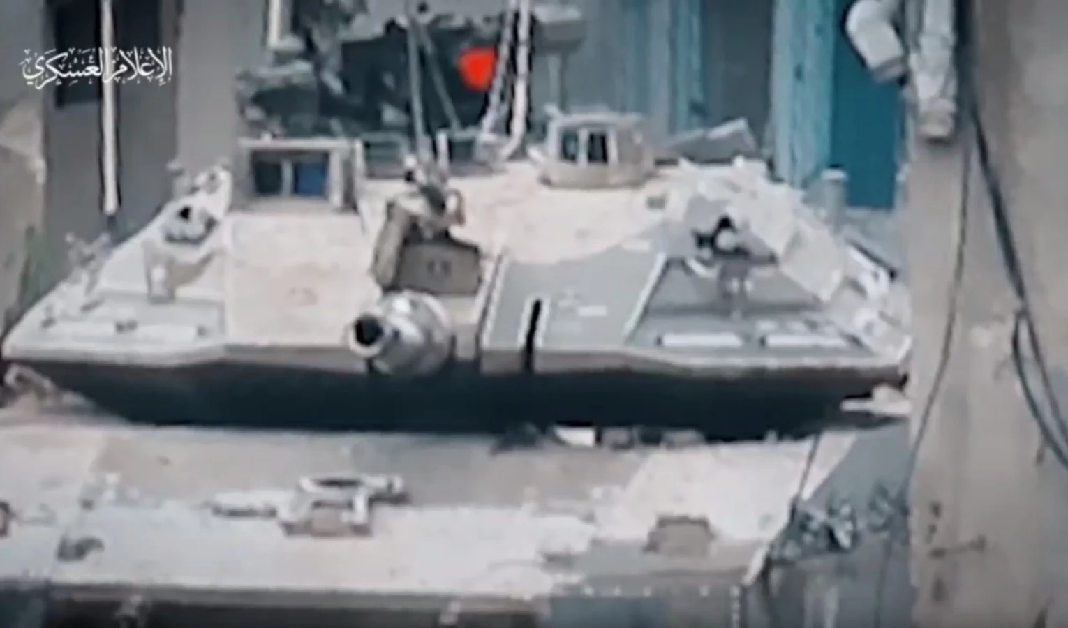 Los combatientes palestinos destruyeron un tanque modelo Merkava, tres excavadoras D9 y un transportador blindado en el lado oeste de Khan Yunis.