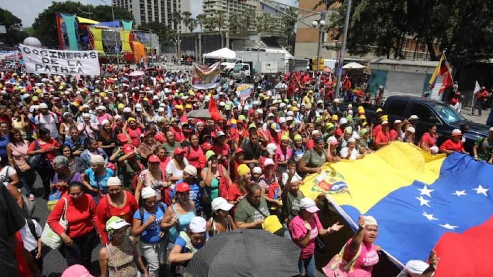 Amplio respaldo al presidente Nicolás Maduro en las calles de Caracas.