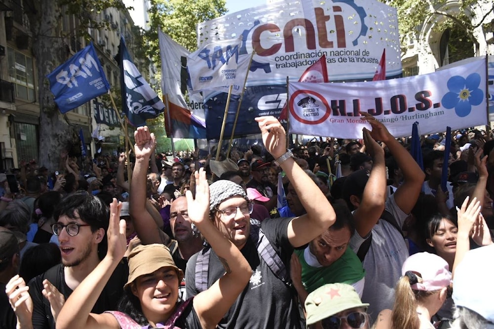 Paro en Argentina rechaza medidas del ultraderechista Javier Milei