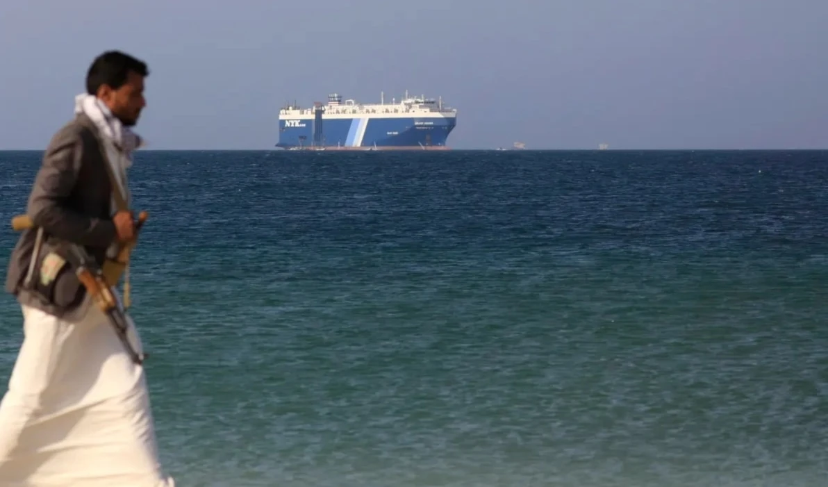 Saná reiteró que sus maniobras no amenazan la seguridad de la navegación en el mar Rojo. Saná reiteró que sus maniobras no amenazan la seguridad de la navegación en el mar Rojo.