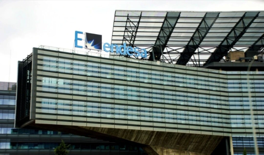 Qatar informó de retraso en envío de gas a España debido a escalada en mar Rojo