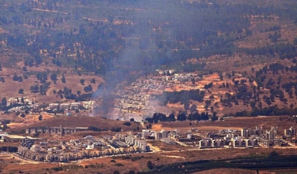 Las autoridades israelíes aconsejan a los colonos regresar a los asentamientos del norte, pero los residentes se oponen. Las autoridades israelíes aconsejan a los colonos regresar a los asentamientos del norte, pero los residentes se oponen.