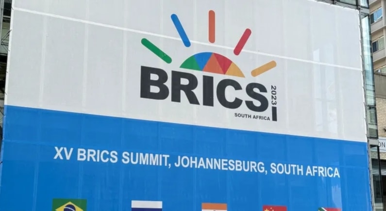 Egipto, Irán, Emiratos Árabes Unidos, Arabia Saudita y Etiopía se unieron a los miembros fundadores del BRICS, Brasil, Rusia, India, China y Sudáfrica.