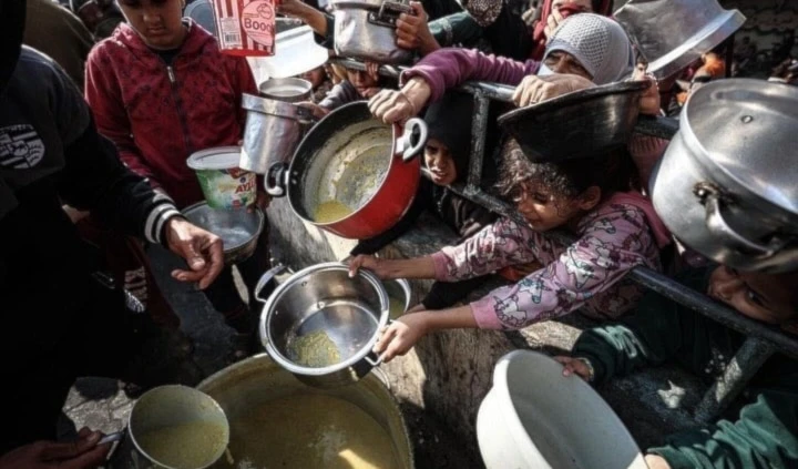 La ONU asegura que 2,2 millones de personas están necesitadas de ayuda urgente en la Franja de Gaza.