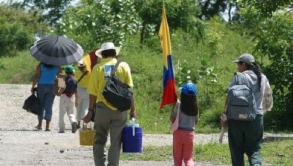 El 50 por ciento de los desplazamientos fue provocado por enfrentamientos entre grupos armados ilegales por el control territorial. 