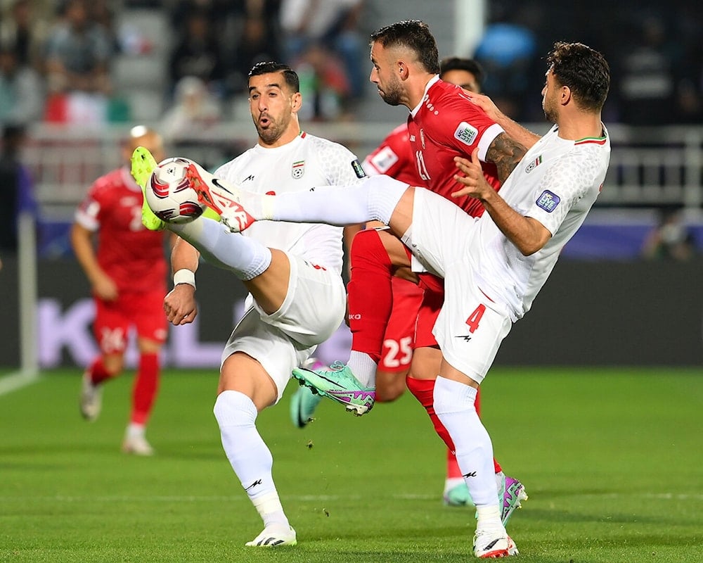 Japón e Irán cierran clasificación a cuartos en fútbol asiático.