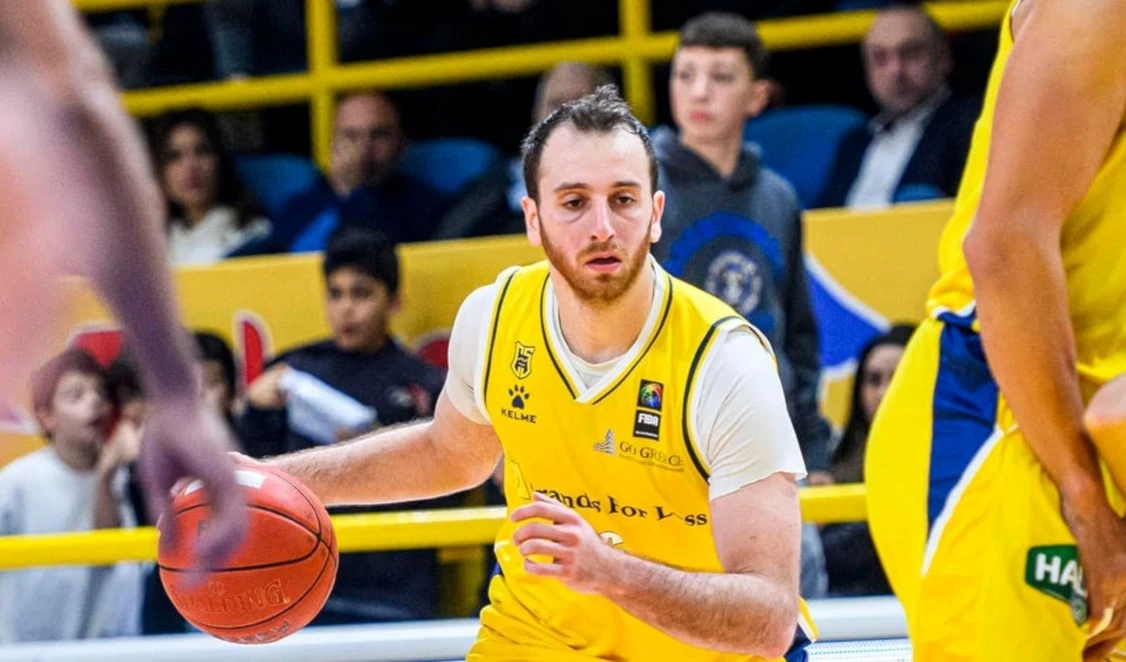Campeón Al Riyadi vence a Mayrouba y destaca en baloncesto de Líbano.