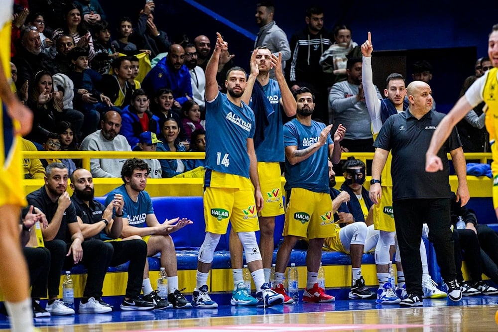 Campeón Al Riyadi vence a Mayrouba y destaca en baloncesto de Líbano.