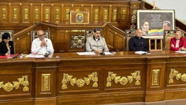 El mandatario venezolano instó a los diputados del Congreso (unicameral) a la construcción de una realidad política positiva.