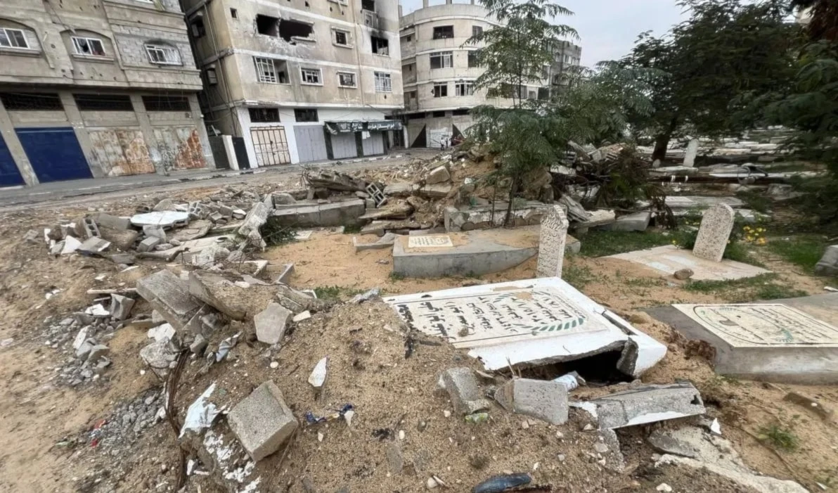 Observatorio Euromediterráneo: "Israel" profana 12 cementerios en Gaza