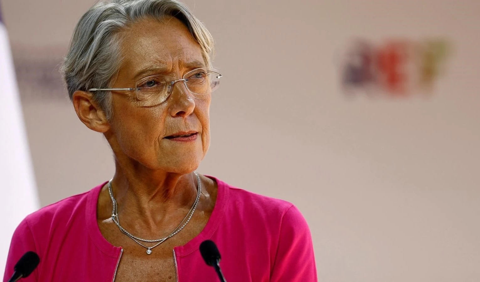 La ex primera ministra de Francia, Elisabeth Borne.