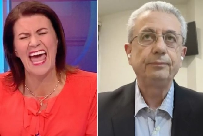 La presentadora de TalkTV Julia Hartley-Brewer habla con el político palestino Mustafa Barghouti en un segmento transmitido el 3 de enero de 2024 (Captura de pantalla/TalkTV)