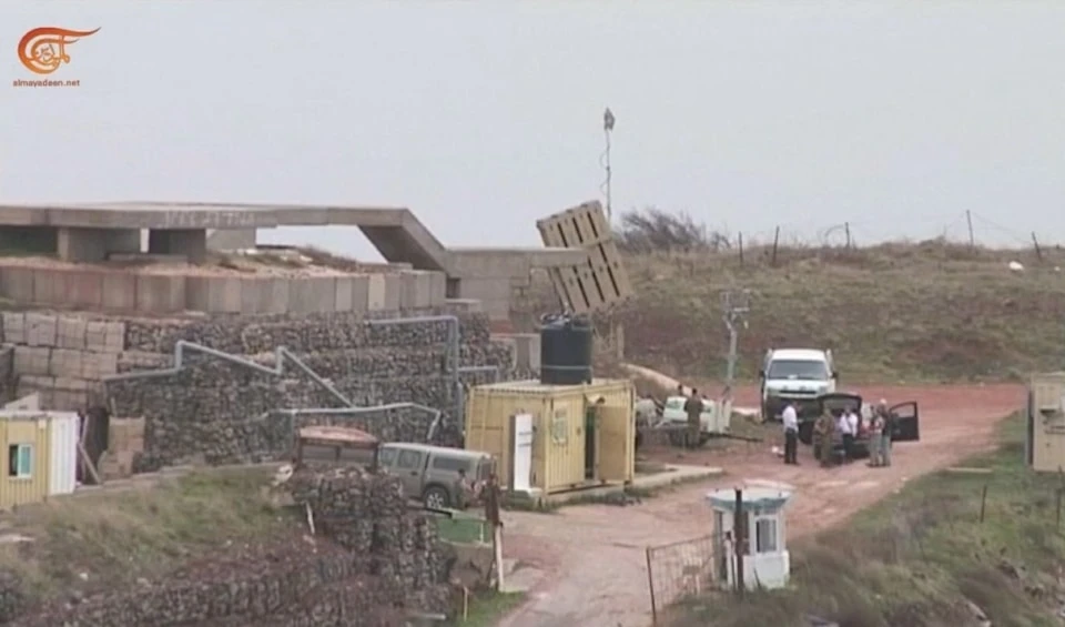 Puesto de la Fuerza Interina Naciones Unidas en Líbano atacado por fuerzas israelíes. Puesto de la Fuerza Interina Naciones Unidas en Líbano atacado por fuerzas israelíes.